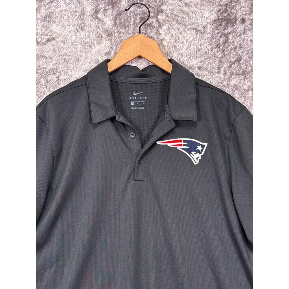 Nike Polo Shirt Large Mens New England Patriots NFL Dri Fit Short Sleeve